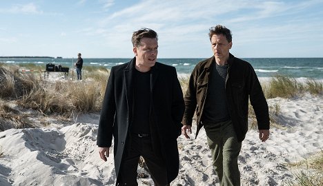 Florian Panzner, Hendrik Duryn - Dünentod - Ein Nordsee-Krimi - Das Grab am Strand - Film