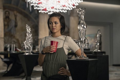 Jessica Henwick - Glass Onion: A Knives Out Mystery - Van film