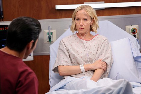 Jessy Schram - Chicago Med - How Do You Begin to Count the Losses - Photos