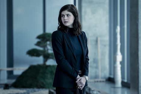 Alexandra Daddario - Mayfair Witches - The Witching Hour - Photos