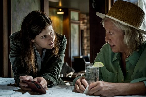 Alexandra Daddario - Mayfair Witches - The Dark Place - Photos