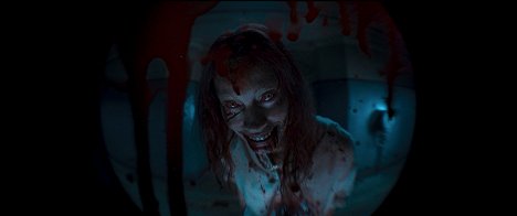Alyssa Sutherland - Smrtelné zlo: Probuzení - Z filmu