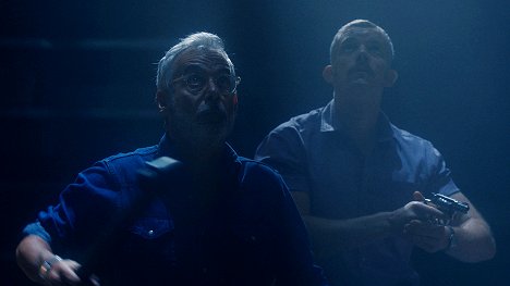 Joe Mantello, Russell Tovey - American Horror Story - The Sentinel - Photos