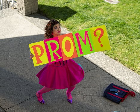 Peyton Elizabeth Lee - Prom Pact - Photos