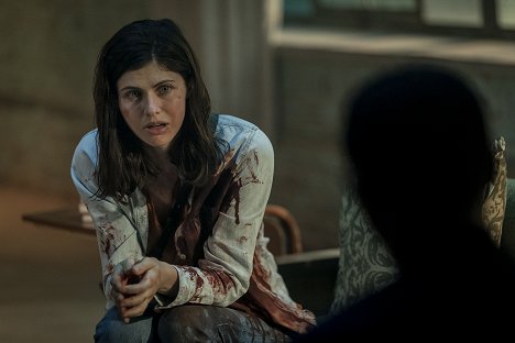 Alexandra Daddario - Mayfair Witches - Second Line - Z filmu