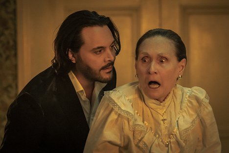 Jack Huston, Beth Grant - Mayfair Witches - Curioser and Curioser - Film