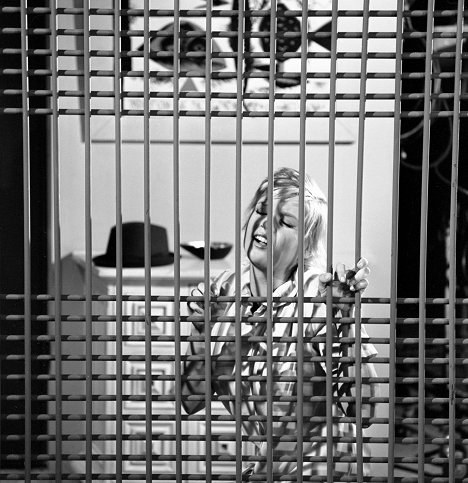 Jayne Mansfield - Spotkanie z Alfredem Hitchcockiem - Hangover - Z filmu