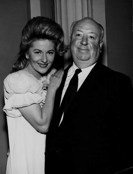 Joan Fontaine, Alfred Hitchcock - The Alfred Hitchcock Hour - The Paragon - Making of