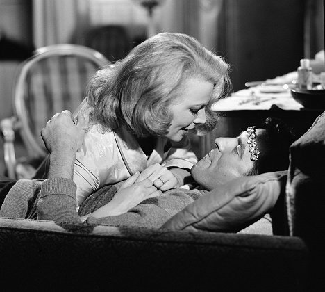 Gena Rowlands, John Cassavetes - Alfred Hitchcock zeigt - Alte Liebe rostet nicht - Filmfotos