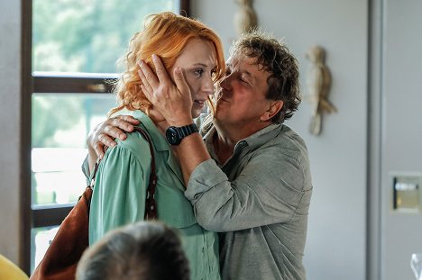 Vivien Rujder, Péter Scherer - Apatigris - Episode 2 - Photos