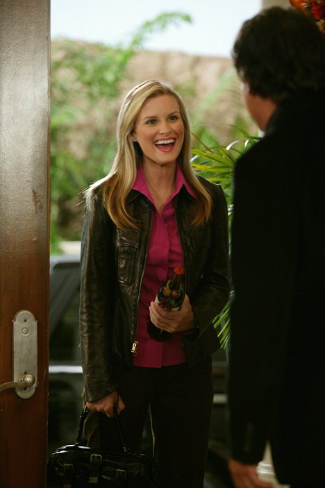 Bonnie Somerville - The O.C. - The Homecoming - Photos