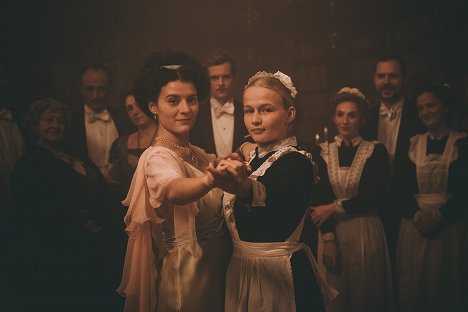 Radka Caldová, Dana Droppová - Szolgálólány - Filmfotók