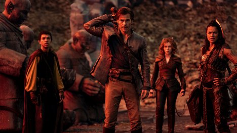 Justice Smith, Chris Pine, Sophia Lillis, Michelle Rodriguez - Dungeons & Dragons: Honor Among Thieves - Photos
