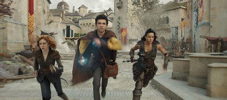 Sophia Lillis, Justice Smith, Michelle Rodriguez - Dungeons & Dragons: Honor Among Thieves - Photos
