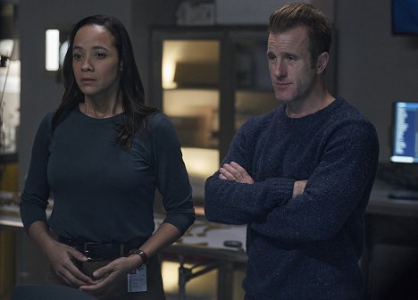 Dania Ramirez, Scott Caan - Alert - Craig - Photos