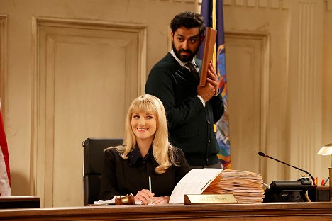 Melissa Rauch, Kapil Talwalkar - Noční soud - Pilot - Z filmu