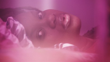 Luhle Macanda - Mirror Mirror - De la película