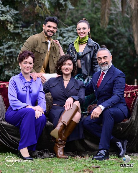 Bennu Yıldırımlar, Emre Kıvılcım, Nurgül Yeşilçay, Rabia Soytürk, Selim Bayraktar - Veda Mektubu - Werbefoto