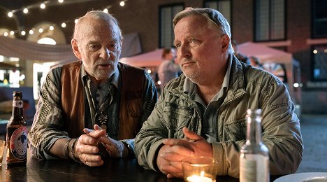 Claus  Dieter Clausnitzer, Axel Prahl - Tatort - MagicMom - De la película