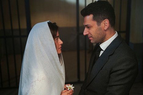 Simay Barlas, Murat Yıldırım - Aziz - Filmfotók