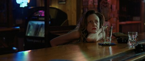 Andrea Riseborough - To Leslie - Z filmu