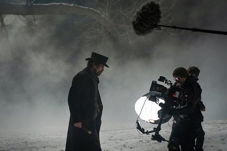 Christian Bale - Bledé modré oko - Z natáčení