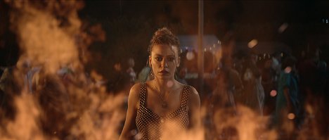 Serenay Sarıkaya - Šahmaran - Pozemská muka - Z filmu