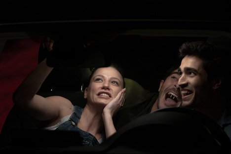 Serenay Sarıkaya, Burak Deniz, Mert Ramazan Demir - A kígyók úrnője - A káosz maga az élet - Forgatási fotók