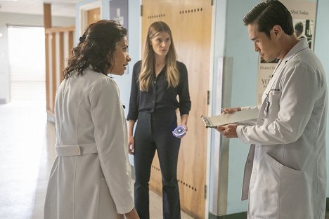 Tiffany Smith, Caitlin Bassett, Raymond Lee - Quantum Leap - Paging Dr. Song - Photos