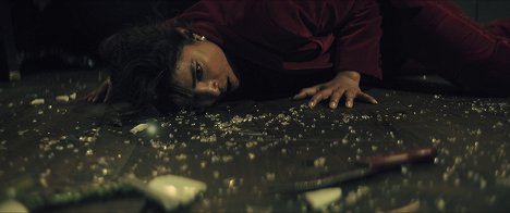 Priyanka Chopra Jonas - Citadel - The Human Enigma - Van film