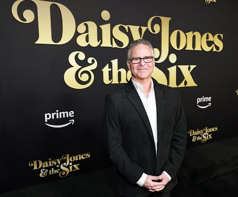 Daisy Jones & The Six Los Angeles Red Carpet Premiere and Screening at TCL Chinese Theatre on February 23, 2023 in Hollywood, California - Brad Mendelsohn - Daisy Jones & the Six - Tapahtumista