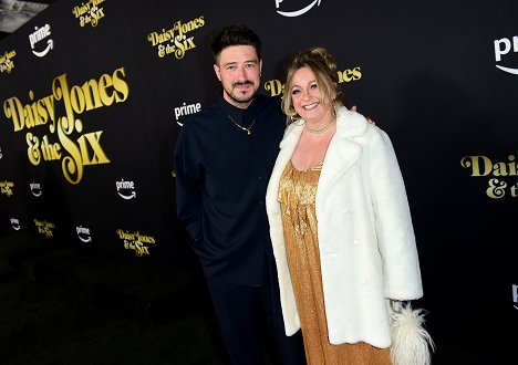 Daisy Jones & The Six Los Angeles Red Carpet Premiere and Screening at TCL Chinese Theatre on February 23, 2023 in Hollywood, California - Marcus Mumford - Daisy Jones & the Six - Z imprez