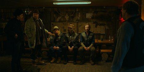 Elias Westerberg, Paavo Westerberg, Tommi Eronen, Ilkka Villi, Antti Reini - Sobí mafie - Kätkö - Z filmu