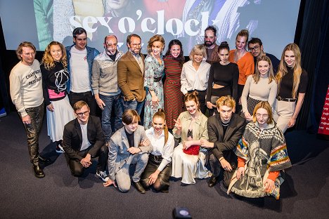 Premiérová projekce v Edison Filmhubu 28. 2. 2023 - Jan Bártek, Matěj Randár, Csongor Kassai, Jan Révai, Maxmilián Kocek, Petra Bučková, Lucia Siposová, Sára Korbelová, Karolin Omastová, Jana Švandová, Jiří Burian, Leona, Tomas Sean Pšenička, Iva Pazderková, Jakub Žáček, Iva Kruntorádová, Kryštof Švehlík, Vivien Machková - Sex O'Clock - Z akcií