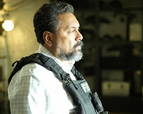 Felix Solis - The Rookie: Feds - Payback - Photos