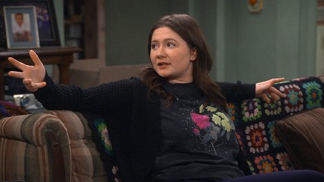 Emma Kenney - The Conners - Hiding in and Moving Out - Photos