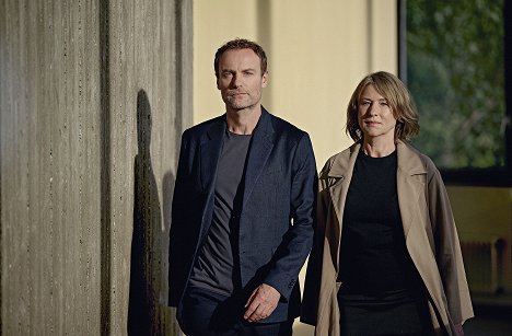 Mark Waschke, Corinna Harfouch - Tatort - Nichts als die Wahrheit (1) - Werbefoto