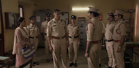 Aishwarya Lekshmi, Naveen Chandra - Ammu - Z filmu