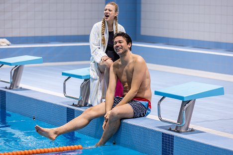 Tereza Těžká, Lukáš Hejlík - Ordinace v růžové zahradě - Holka z popela - Kuvat elokuvasta