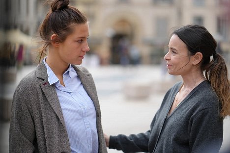 Adèle Exarchopoulos, Élodie Bouchez - Las dos caras de la justicia - De la película
