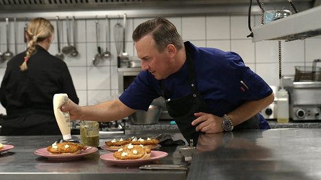 Tim Raue - Raue - Der Restaurantretter - Photos