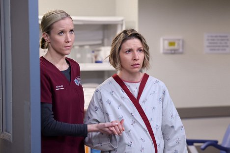 Jessy Schram, Alison Whitney - Chicago Med - What You See Isn't Always What You Get - Filmfotók