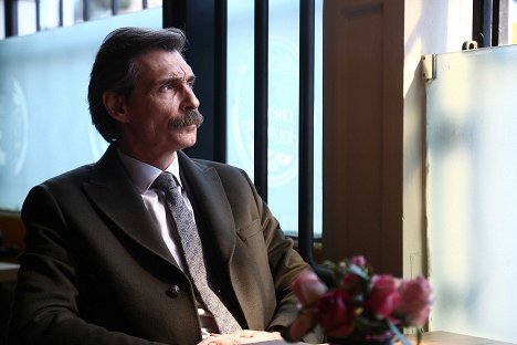 Erdal Beşikçioğlu - Hakim - Episode 2 - De la película