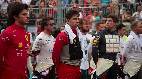 Carlos Sainz, Fernando Alonso, Charles Leclerc, Sebastian Vettel, Max Verstappen - Formula 1: Drive to Survive - Eine Frage des Prinzips - Filmfotos