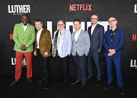 Luther: The Fallen Sun US Premiere at The Paris Theatre on March 08, 2023 in New York City - Idris Elba, Andy Serkis, Dermot Crowley, Thomas Coombes, Jamie Payne, Neil Cross - Luther: Pád z nebes - Z akcií