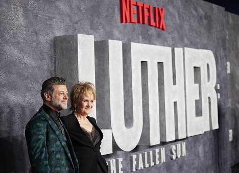 UK World Premiere for Luther: The Fallen Sun at BFI IMAX on March 01, 2023 in London, England - Andy Serkis, Lorraine Ashbourne - Luther: Cae la noche - Eventos