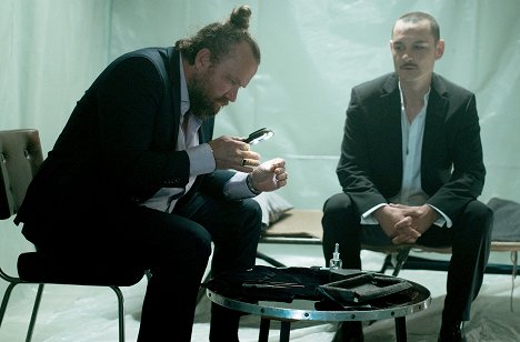 Jean-Claude Knobbe, Andrei Viorel Tacu - Der Zürich-Krimi - Borchert und die Sünden der Vergangenheit - De la película