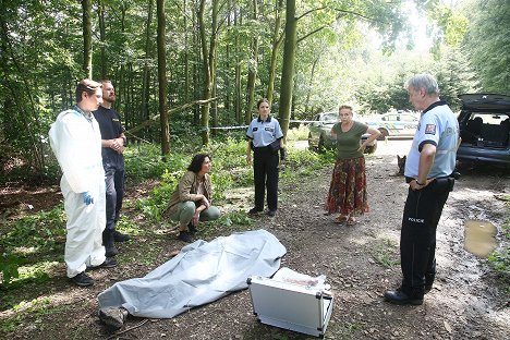 Martin Donutil, Stanislav Majer, Kristýna Frejová, Tereza Švejdová, Jan Novotný - Zákony vlka - Zkouška - Van film