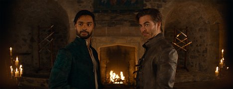 Regé-Jean Page, Chris Pine - Dungeons & Dragons: Honor Among Thieves - Photos