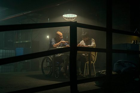 Gaz Choudhry, Adarsh Gourav - Předzvěsti - 2059 – pokračování: Noční ptáci - Z filmu